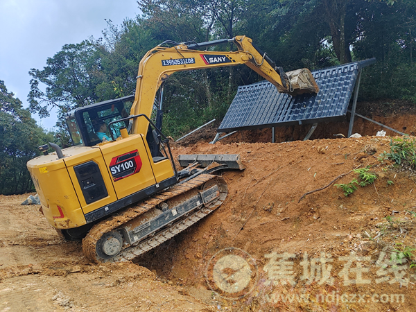 霍童鎮(zhèn)對2處4點“兩違”構建物進行拆除